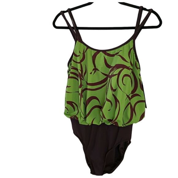 Mainstream Full Coverage One Piece Swimsuit - Picture 3 of 11